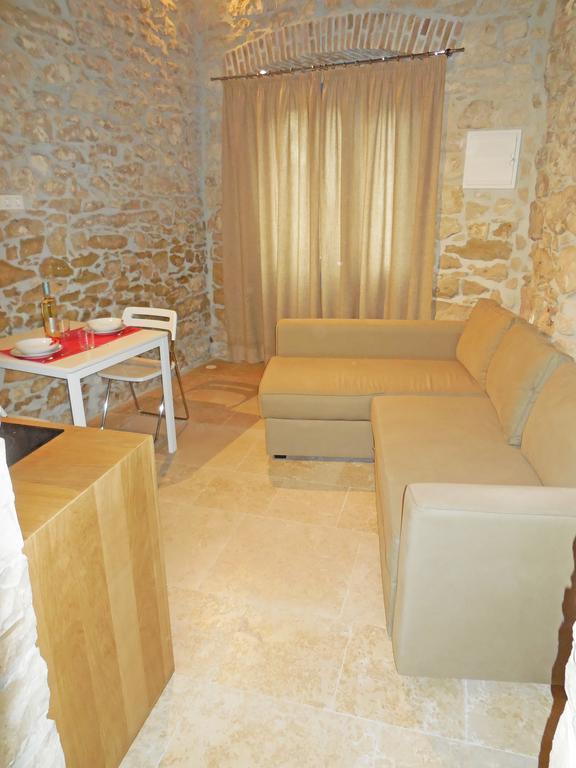 Stone House Apartments Brtonigla Ngoại thất bức ảnh